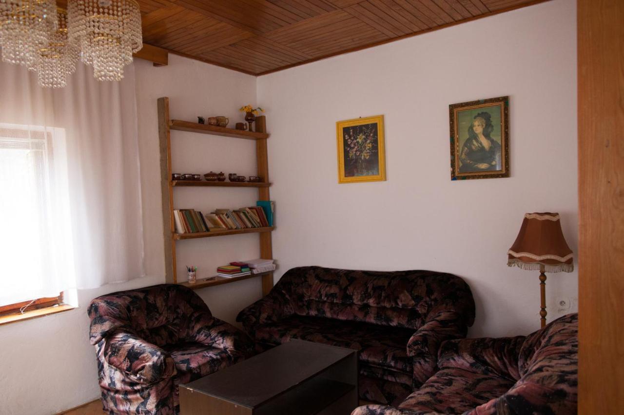 Galerka Lisny Hotel Bagian luar foto
