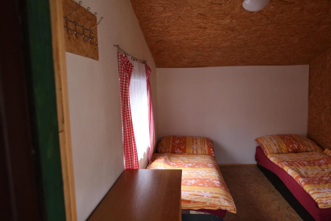 Galerka Lisny Hotel Bagian luar foto