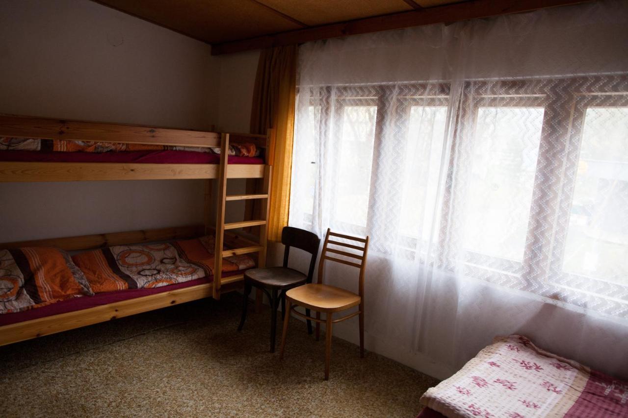 Galerka Lisny Hotel Bagian luar foto